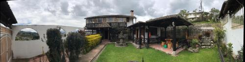 B&B Otavalo - EL DESCANSO “the Rest” - Bed and Breakfast Otavalo