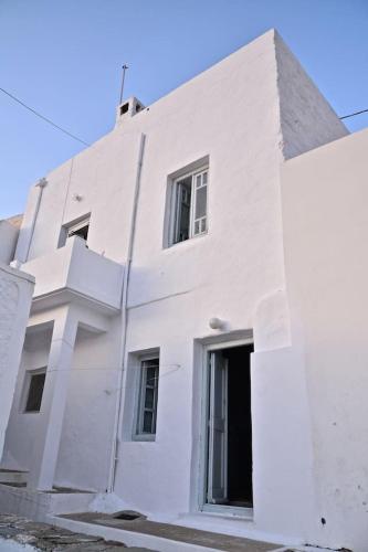  Stunning town-house in Chora, Serifos, Pension in Serifos Chora
