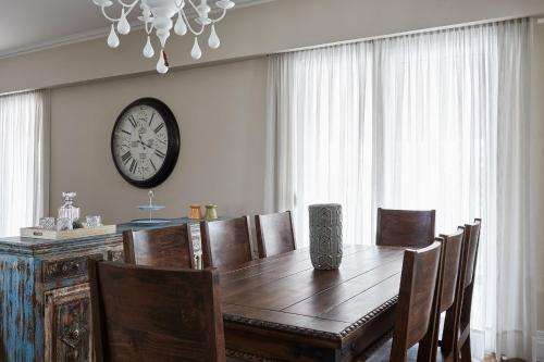 Fabulous 3BD Apt close to Kalimarmaro - image 3
