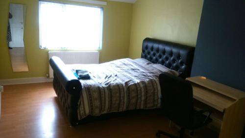 1 Large Room In A House To Rent, , West Midlands