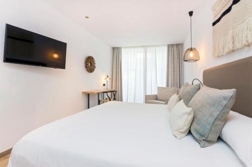 Hotel Sa Clau by Mambo - image 5