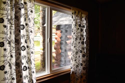 Gateway Inn & Cabins - image 2