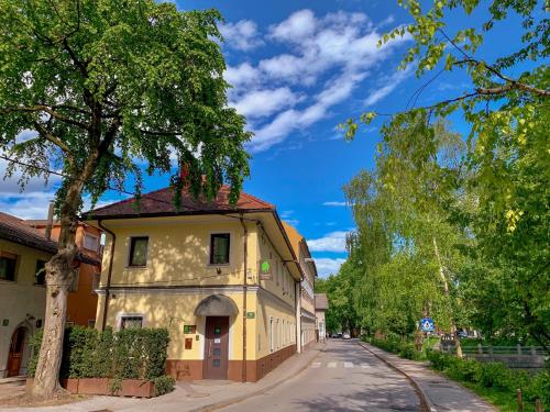 Exterior view, Hostel Vrba in Ljubljana
