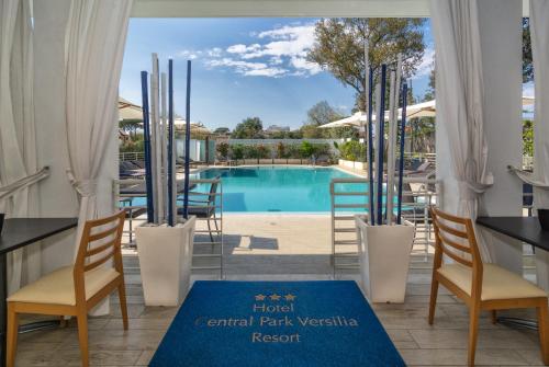 Hotel Central Park - image 12