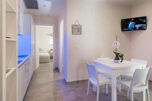 White Suite & Apartments - Accommodation - Bellaria-Igea Marina