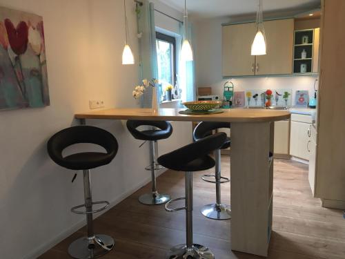 ห้องครัว, Ferienwohnung Tulpenweg mit Kaminofen in ไฮย์เกอร์