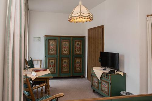 Hotel Vier Jahreszeiten - image 12
