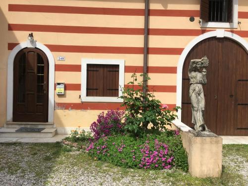  Casa Vallecchia, Pension in Sona