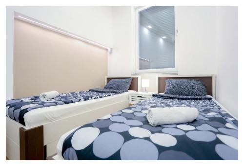 Two-Bedroom Apartment image 6