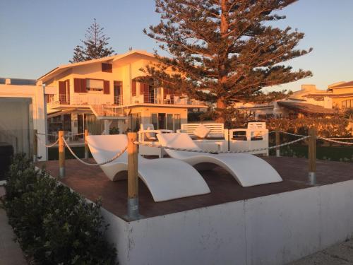  SUITEBEACH b&b and resort, Pension in Marsala