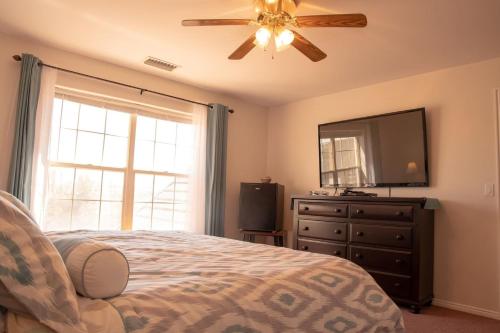 Wahweap Ranch - 8-Bedroom Lake Powell Vacation House