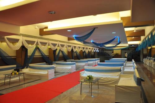 Hotel Sheela Shree Plaza