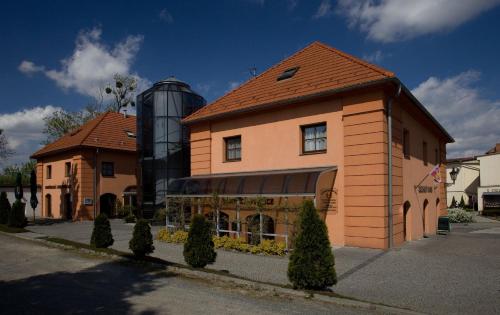 . Zámecký Hotel Zlatý Orel