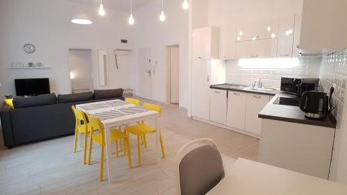 Piacsek Apartmanház