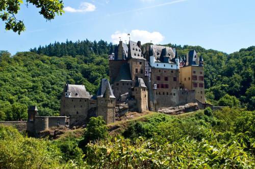 Ferienwohnung zur Burg Eltz - Apartment - Wierschem