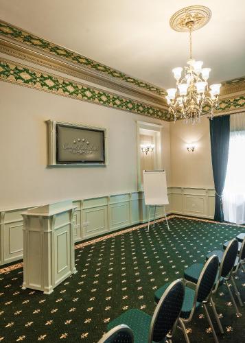 Hotel Central Park Sighisoara - image 6