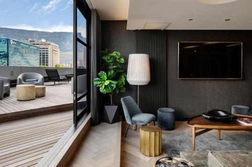 The Onyx Apartment Hotel by NEWMARK in Cape Town