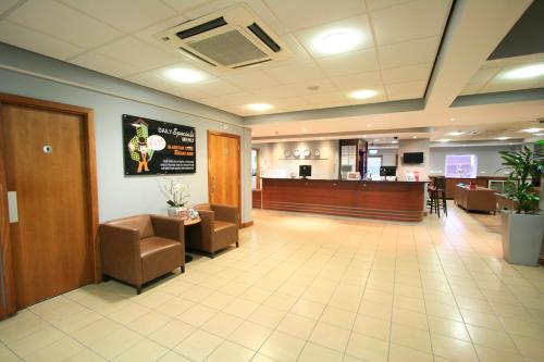 Doncaster International Hotel by Roomsbooked - main image