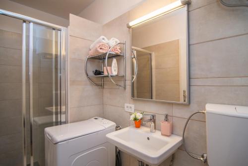 Apartment with Terrace in Filipana - image 7
