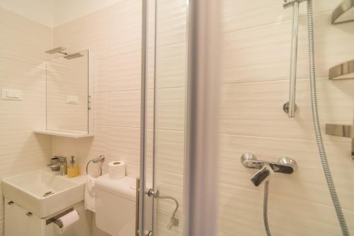 Villa Pomer with a private Swimming pool near the Sea - image 5