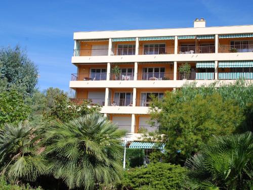 Apartment Boulouris Mimosa by Interhome near McDonald's
