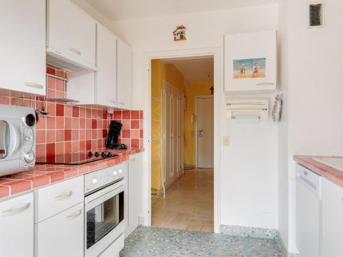 Apartment Boulouris Mimosa by Interhome near McDonald's