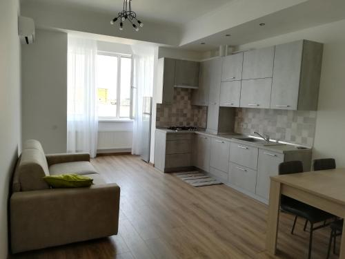 Apartment Lev Tolstoy 63 - image 8