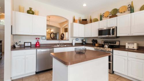 Timeless Memories 6 bed pool home in Kissimmee, USA