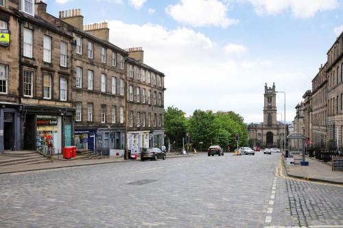 Traditional Scottish 2 Bed In Historic New Town, Edinburgh, Edinburgh and the Lothians