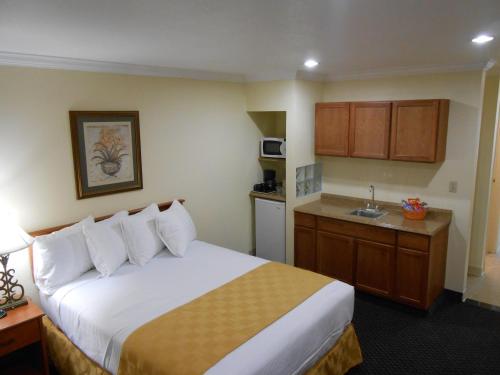1 queen bed
