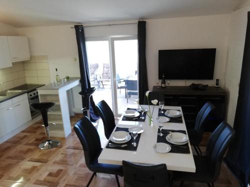 Iekārtas, Apartmani Zdenka Savar-Maslina in Savar