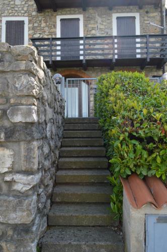  Casa Sasso in Tavernola Bergamasca