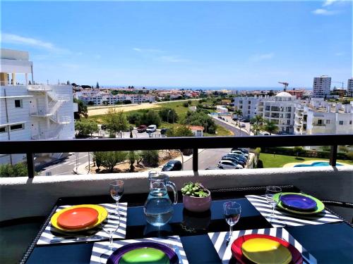  Magalie Sea View Apartment, Unterkunft in Albufeira