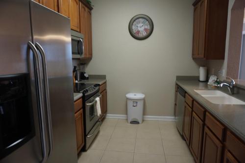 Universal Studios Area Apartment - image 5