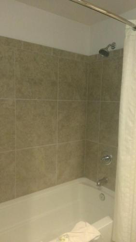 Legacy Inn & Suites
