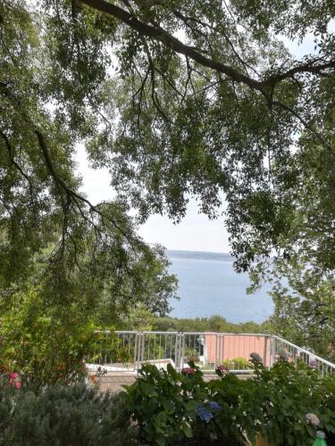  Apartman Dudy, Unterkunft in Dramalj