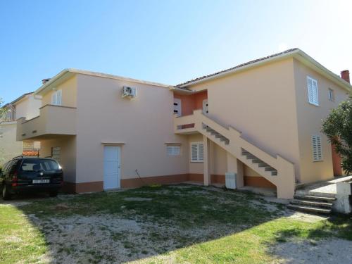  Apartment and Rooms Amenka in Novalja