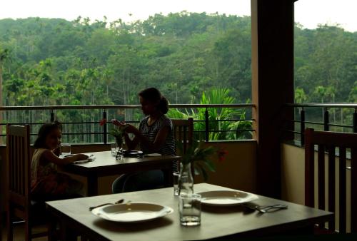 Létesítmények, Dakshin Ghats in Vellamunda