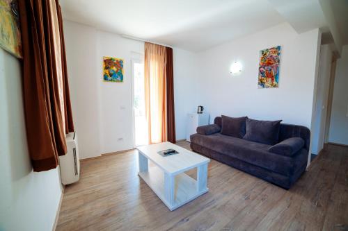 Apartments Art - image 7