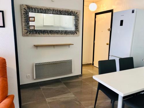  ROC MAR 6 1B - Apartamento cerca del centro y de la playa - terraza con pequeñas vistas al puerto in Roses
