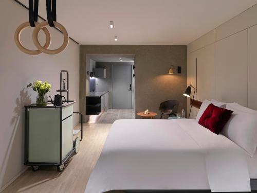 Stey-Wangfujing Stey-Wangfujing is a popular choice amongst travelers in Beijing, whether exploring or just passing through. The property offers a high standard of service and amenities to suit the individual needs o