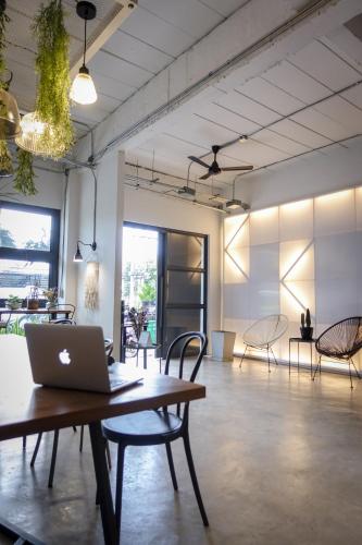 The51Hometel - 출입구