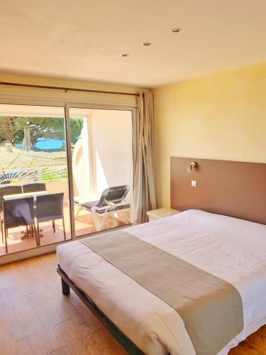 Hôtel Beau Soleil - image 3