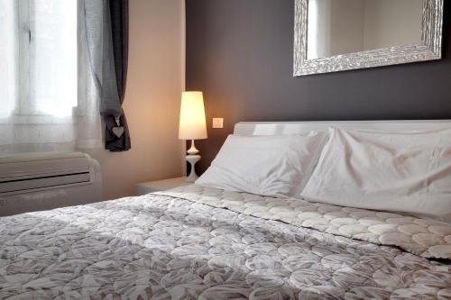 Charming Castello Apartments - image 5