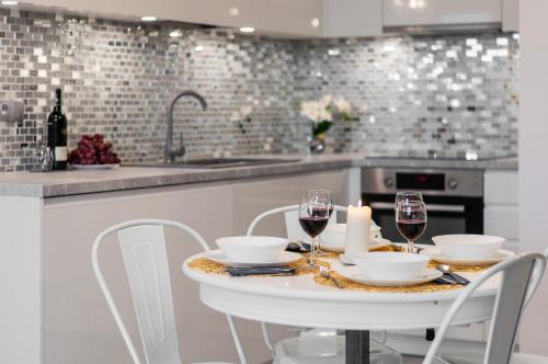Apartments Golden Warsaw by Renters - image 6