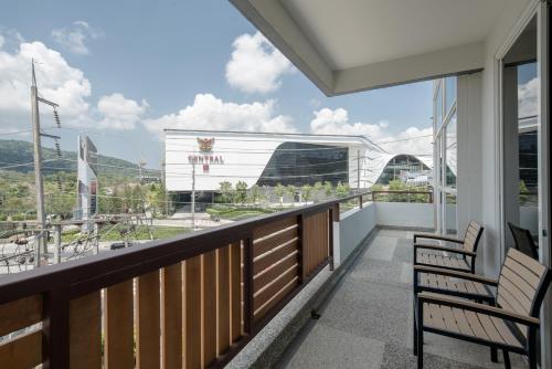 View, Dara Hotel near Phuket Weekend Night Market