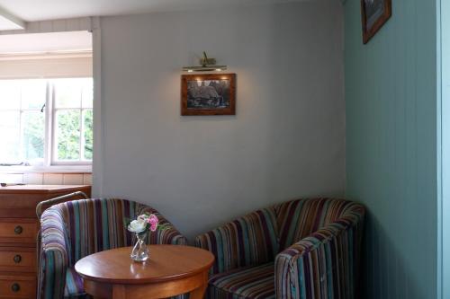 The Hollybush Inn - image 2