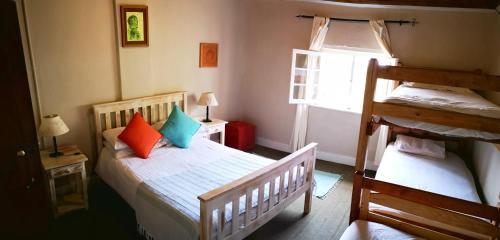 1 double bed, 3 twin beds