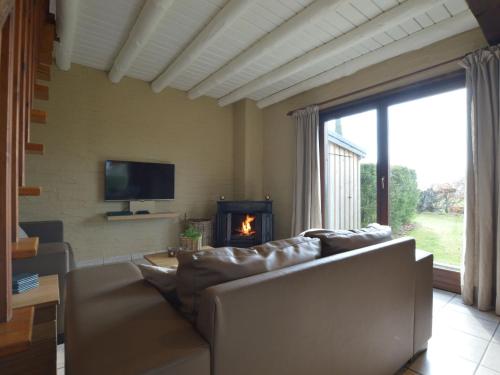  Spacious Holiday Home in Mont with Garden in Mont