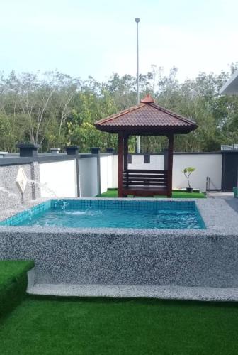 Jauzara Homestay Berkolam Renang